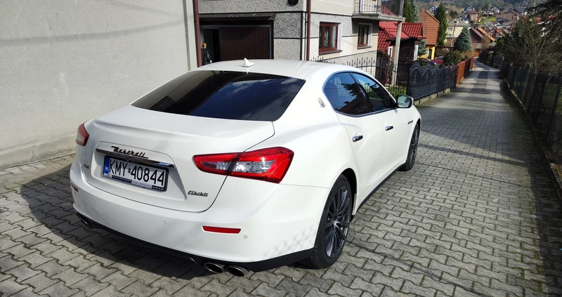 Maserati Ghibli cena 126000 przebieg: 100000, rok produkcji 2016 z Łobez małe 92